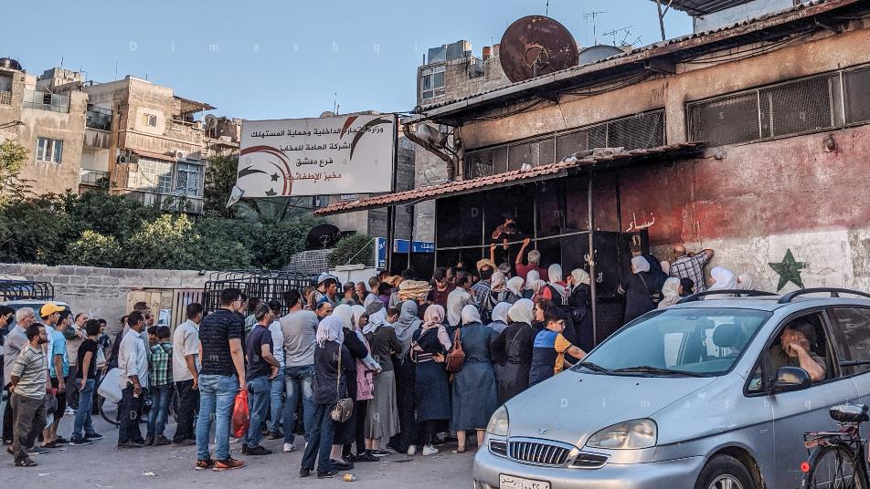 طابور امام مخبز سوري في دمشق
