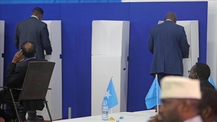 عودة الهدوء تمهد للانتخابات بعد إلغاء التمديد للرئيس الصومالي