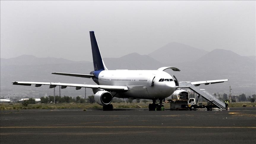 الحكومة : الحوثيون رفضوا فتح مطار صنعاء "إلا بشروط"