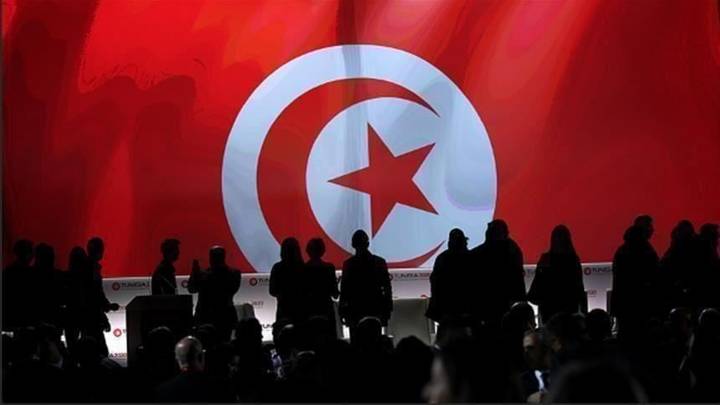 "ائتلاف الكرامة التونسي" يدعو الشعب للدفاع عن ثورته