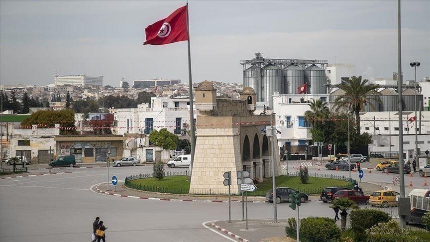 الرئيس السّابق لـ"مكافحة الفساد" في تونس تحت الإقامة الجبرية