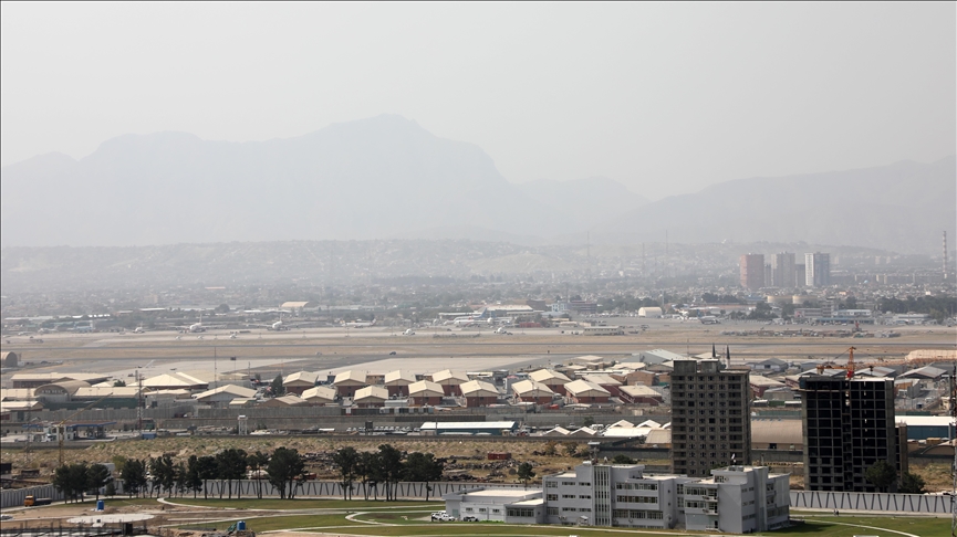 فريق فني قطري يصل كابل لمناقشة استئناف تشغيل مطارها