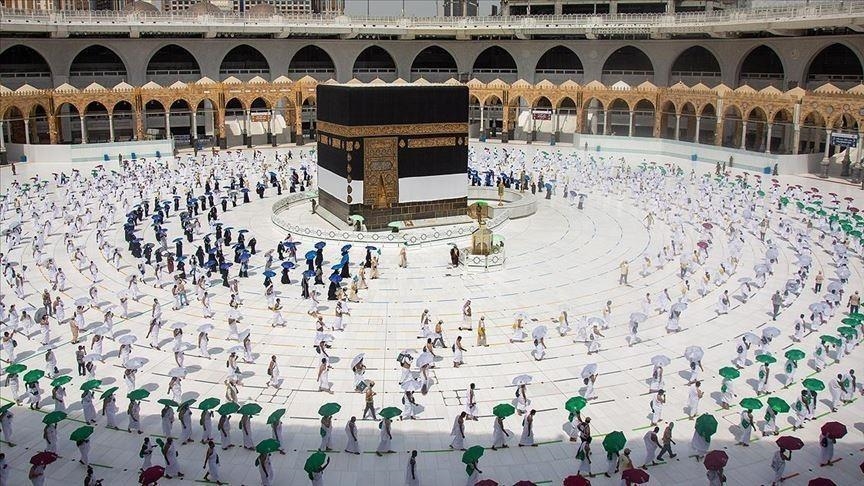 "استووا وتراصوا"،أول صلاة "بلا تباعد"بالحرمين منذ عام ونصف