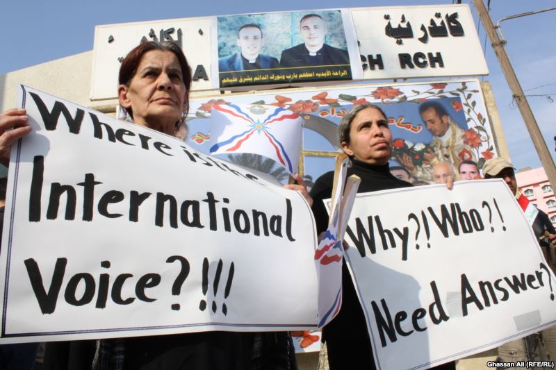 عراقيون مسلمون يناشدون مواطنيهم المسيحيين البقاء بعد ثلاثة اعوام من مهاجمة كنيسة