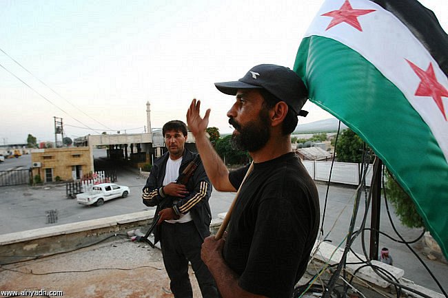 مقاتلو المعارضة يسيطرون على ثاني أكبر مستودع للأسلحة في سورية