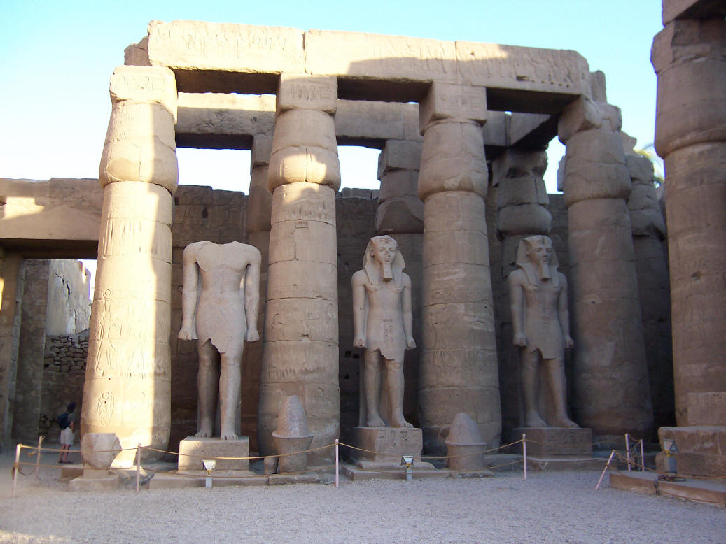 أثريون مصريون: تجدد تعرض منطقة أثرية جنوب الاقصر للنهب والسلب