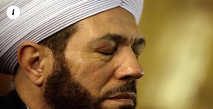 احمد حسون لم ينفعه الولاء المطلق - سوشال ميديا