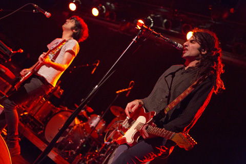 مقتل 4 من فريق "الكلاب الصفر" الغنائي الإيراني في نيويورك