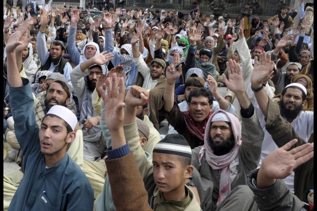 فرض حظر التجول في روالبندي بعد صدامات بين السنة والشيعة