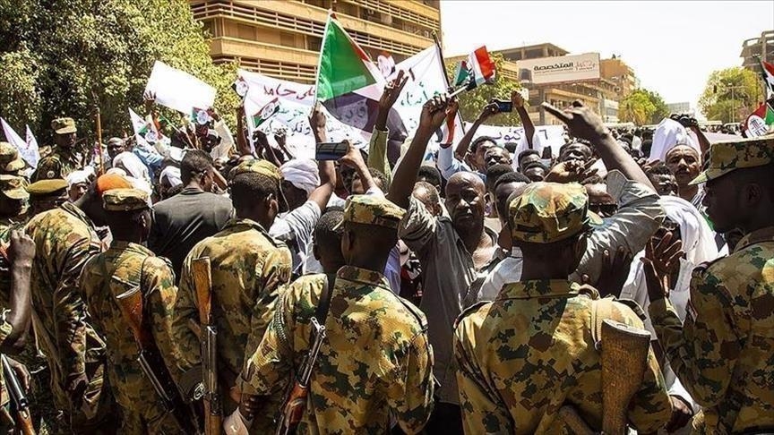     هل تستمر لاءات " الحرية والتغيير" بوجه الجيش السوداني؟