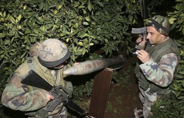    مقتل اربعة في اشتباكات بين سنة وعلويين شمال لبنان والجيش يفكك صواريخ   