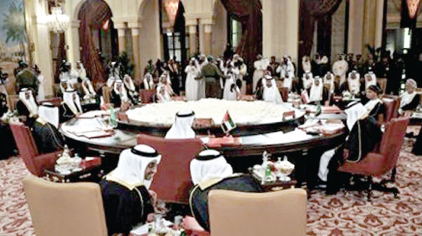 دول الخليج تعقد قمتها السنوية بالكويت و انقسامات حول مشروع الاتحاد وايران
