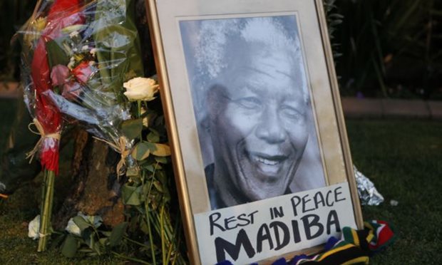 حفل تابين مانديلا يجمع الاعداء والخصوم في مكان واحد
