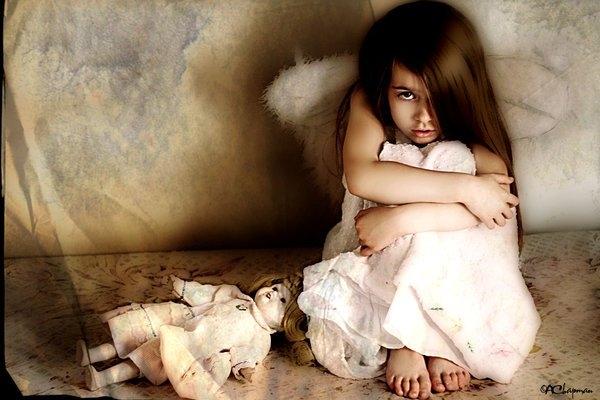 نقل طفلة في الثالثة للمستشفى بعد نزيف اثر تعرضها لاغتصاب من والدها في اليمن