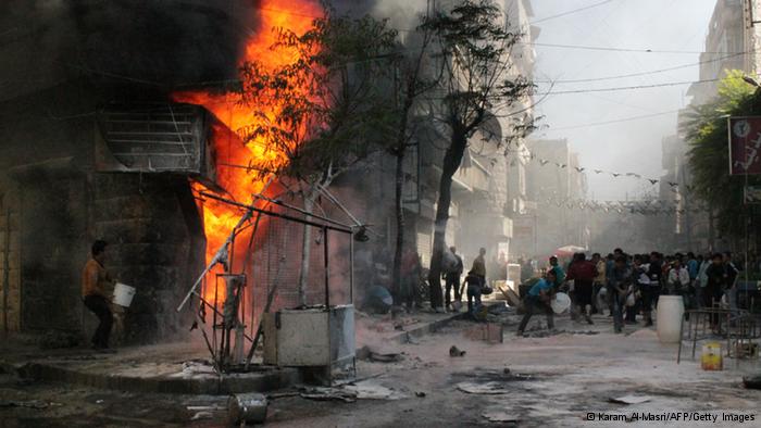 متل 135 شخصا في ثلاثة ايام من الغارات الجوية على احياء المعارضة في حلب