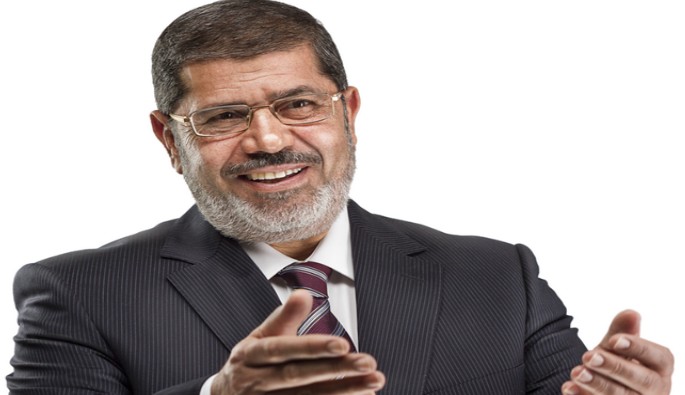 الرئيس المعزول محمد مرسي سيحاكم بتهمة الفرار من السجن في 2011 ايضا