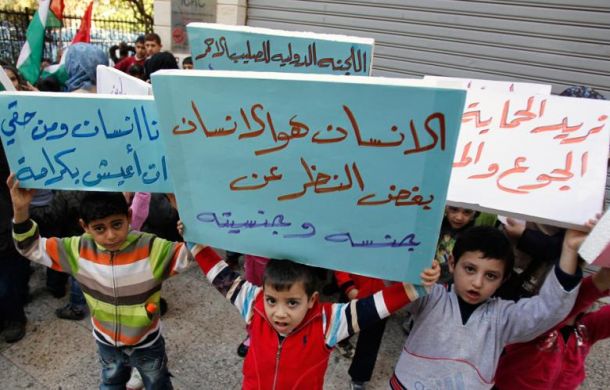 الاونروا : وفاة 15 فلسطينيا بسبب الجوع في مخيم اليرموك في دمشق