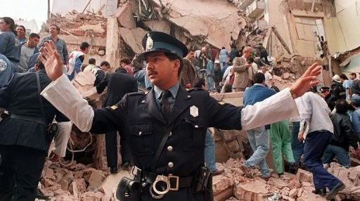 الهجمات التي استهدفت التعاونية اليهودية والسفارة الاسرائيلية في العاصمة الارجنتينية بوينوس ايرس في التسعينيات