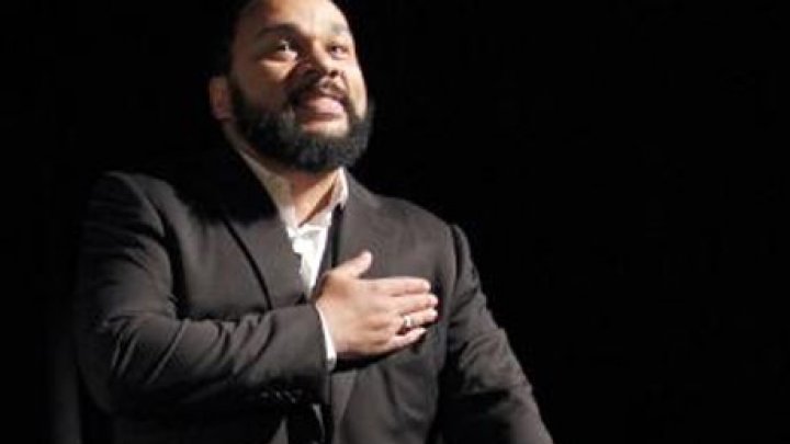 اعلى سلطة في القضاء الاداري الفرنسي تحظر عرضا للفكاهي الفرنسي ديودوني