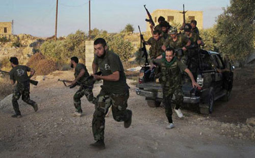اشتباكات عنيفة بين الجهاديين ومقاتلي المعارضة في شمال غرب سوريا