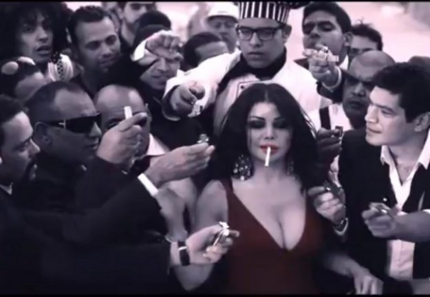 استياء بعد وقف عرض فيلم "حلاوة الروح "  لهيفاء وهبي