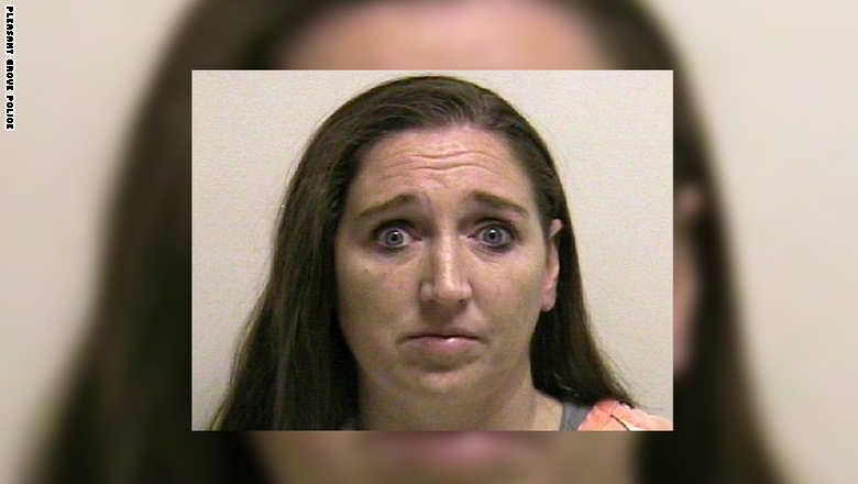 اتهام أمريكية بقتل سبعة من أطفالها الرضع على مدى 10 أعوام