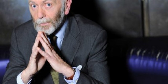 إدانة الكاتب الفرنسي رونو كامو