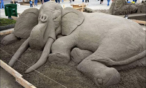 انطلاق مهرجان ويستون سوبر مير للنحت في الرمال