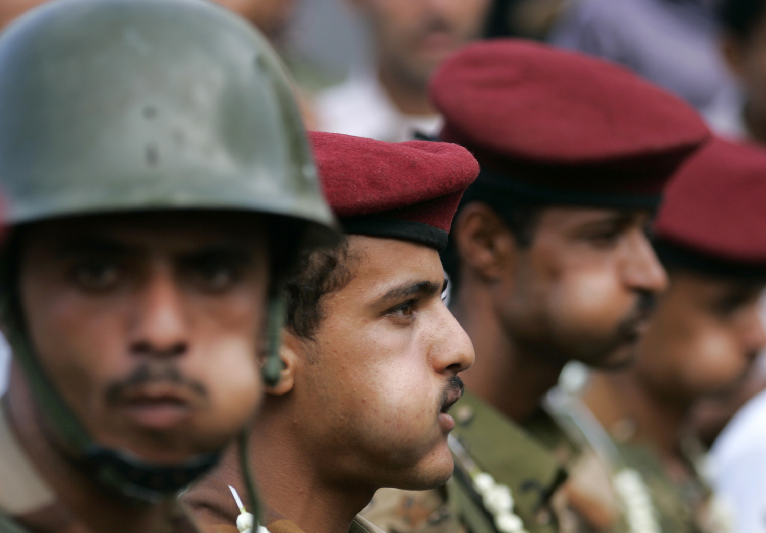 الجيش اليمني يطلق حملة برية ضد القاعدة في جنوب اليمن