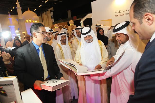نهيان بن مبارك افتتح معرض أبوظبي الدولي  للكتاب والمتنبي شخصيته المحورية 