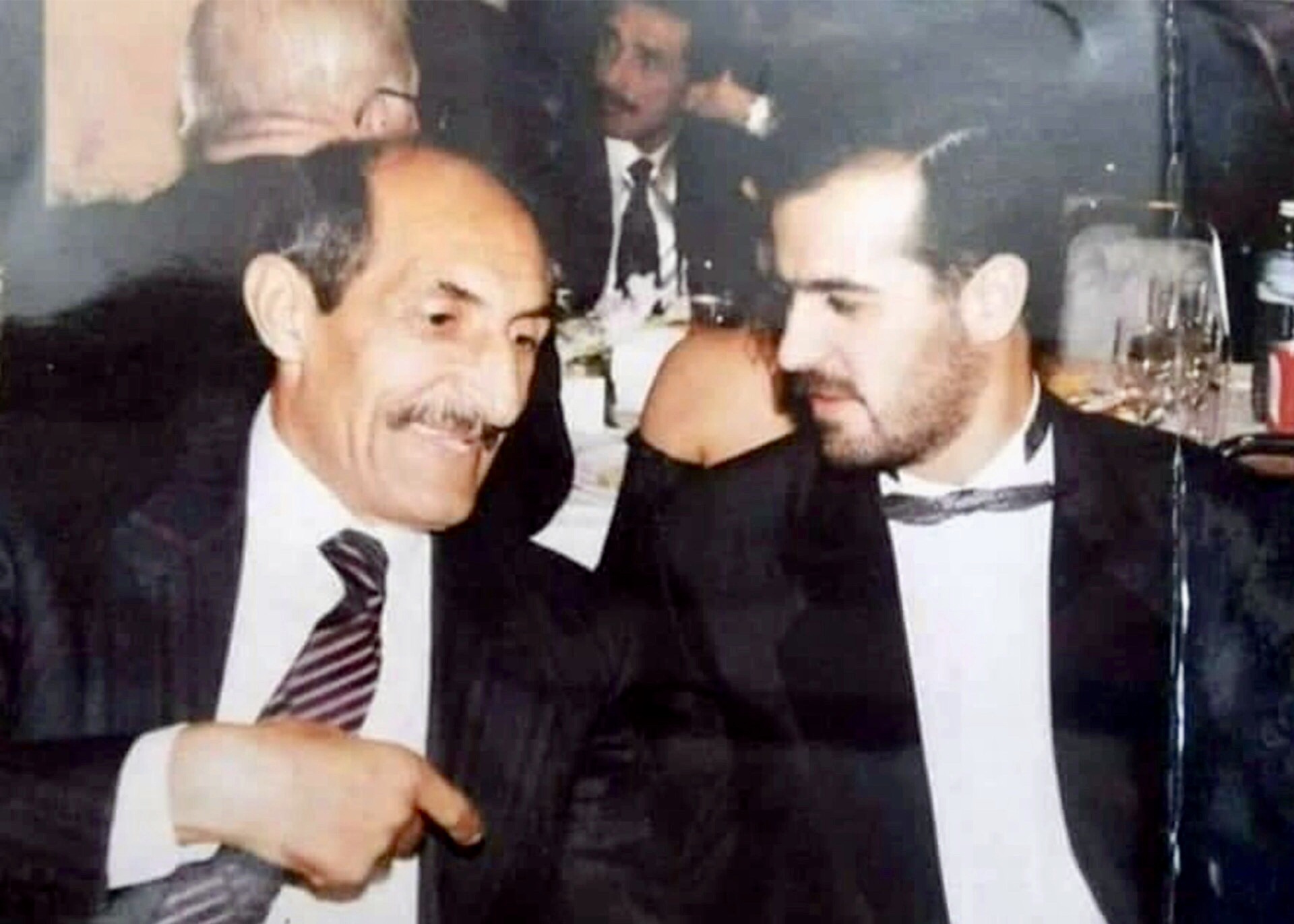 علي حيدر - يسار ...جزار انتهى متدينا