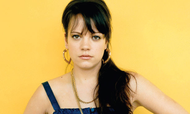 المطربة البريطانية ليلي إلين: يجب التوعية بالجنس وتدريسه