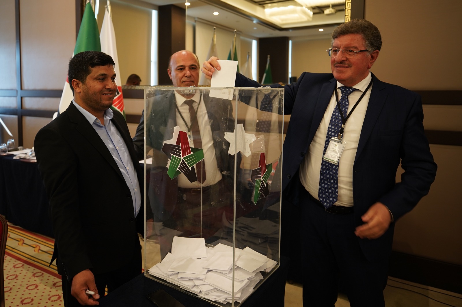 المسلط : الانتفاضة من حرص السوريين على ثورتهم - سوشال