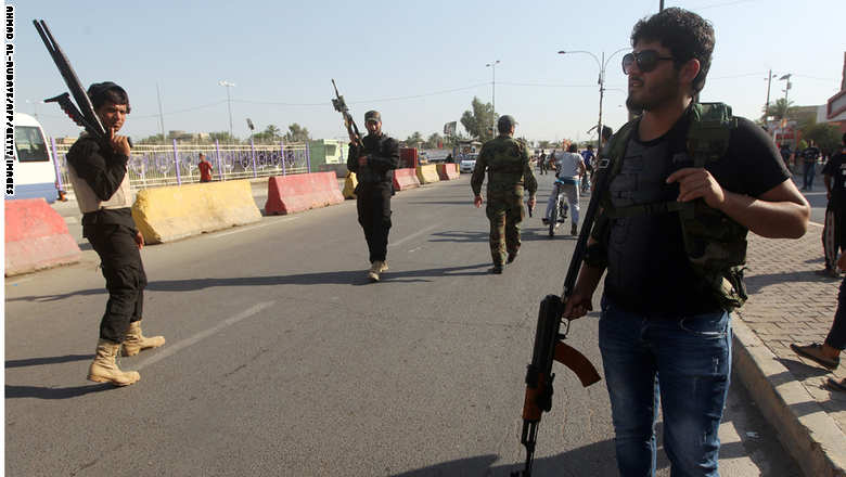 التدهور يتزايد ومحلات التجهيزات العسكرية في بغداد تحتشد بالمتطوعين