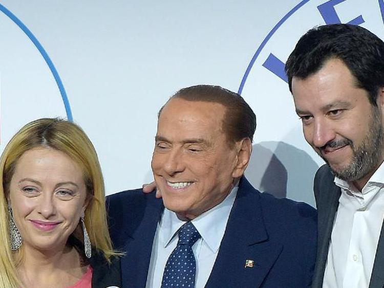 ثلاثي التركيبة الحكومية الايطالية  الجديدة برئاسة ميلوني - سوشال