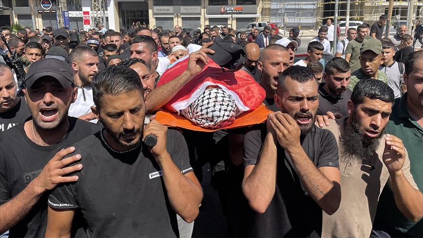 مقتل اربعة فلسطينيين ومواجهات مع الجيش الإسرائيلي بالضفة