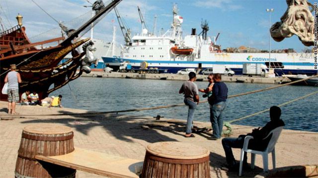 الجزائريون ينعشون السياحة بمدينة سوسة