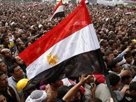 قتيلان في تفجيرين قرب قصر الرئاسة في مصر في ذكرى التظاهرات ضد مرسي