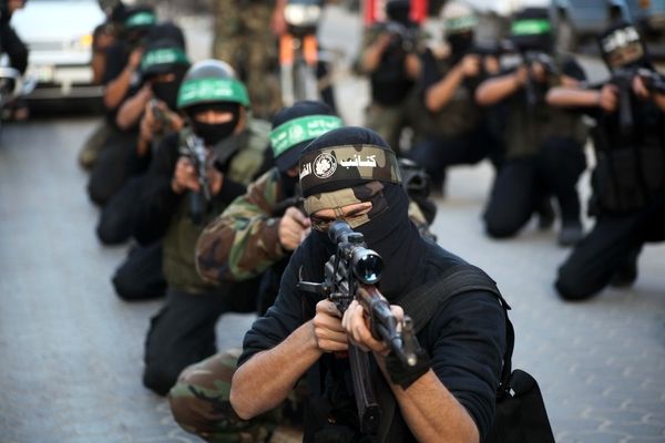 حماس تجد نفسها في عزلة اكثر من اي وقت مضى بعد مقتل الشبان الاسرائيليين