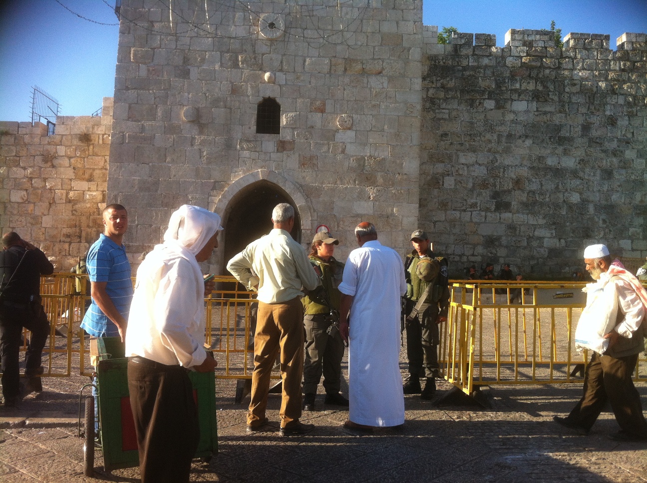 مدينة القدس شبه خالية في الجمعة الثانية من رمضان