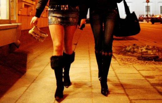 سجن سنغافوري قدم خدمات جنسية لحكام لبنانيين مقابل التلاعب بالنتائج