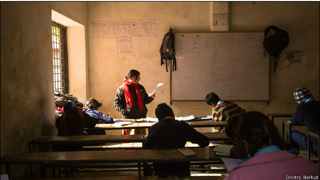 من أصل 24 سنة مدرسة هندية تغيب عن العمل 23 عاما ولازالت مسجلة