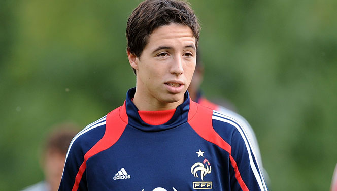 نصري " الاحمق "  لا يكترث بهتافات استهجان جماهير ارسنال