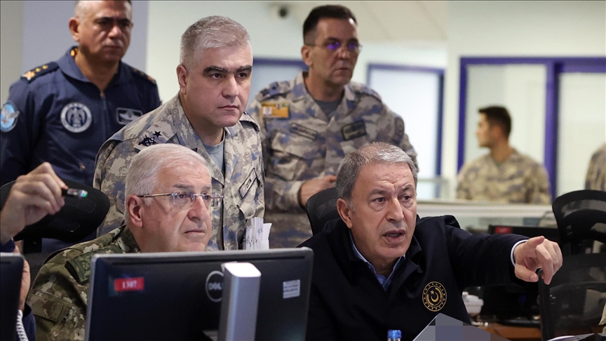وزير الدفاع التركي خلوصي أكار، يعلن تدمير أوكار للإرهابيين- ايه ايه