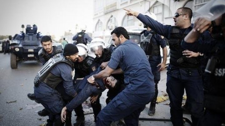السجن المؤبد لأربعة عشر شيعيا بتهمة قتل شرطي في البحرين