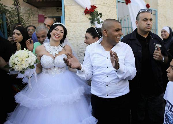 روميو العربي وجولييت اليهودية تزوجا رغم معارضة اليمين الاسرائيلي المتطرف