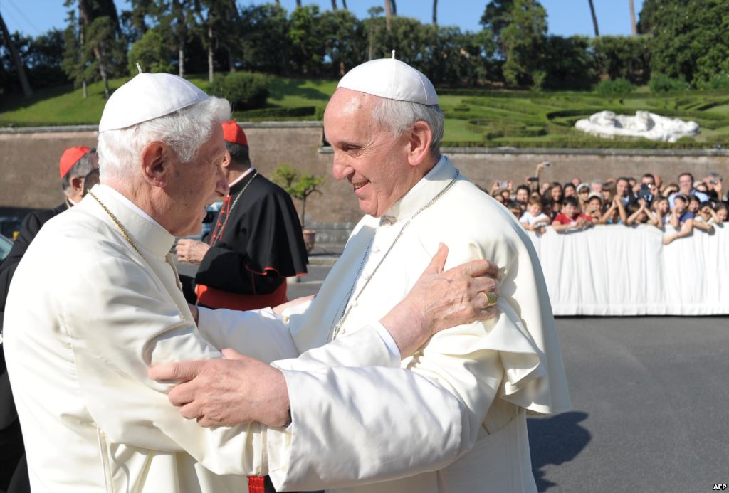 البابا يعقد 20 زيجة لكاثوليك بينهم "خاطئون"  خالفوا تعاليم الكنيسة