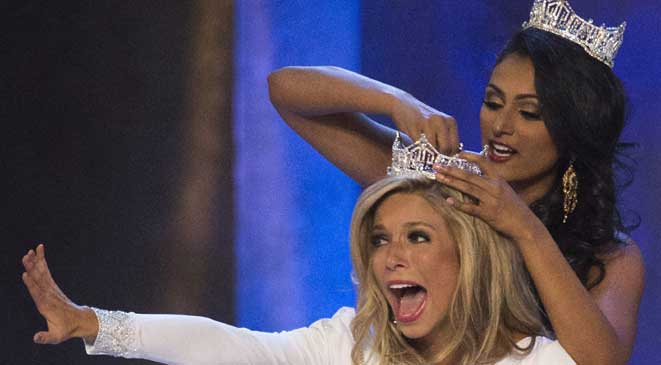 تتويج كيرا كازانتسيف ملكة جمال أمريكا