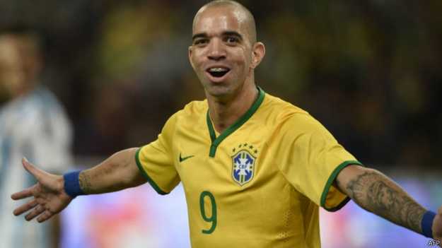 البرازيل تفوز وديا على الأرجنتين بهدفين مقابل لا شيء