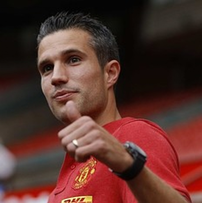 فان بيرسي ينقذ مانشستر يونايتد من فخ الهزيمة أمام تشيلسي